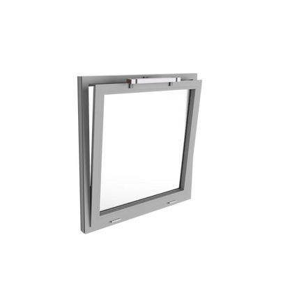 Kingspan STG - Kettenantrieb KCDM mit Klappkonsolen an einem Fenster montiert. Die Fensteransicht zeigt die Antriebslösung für natürliche Lüftung und Rauch- sowie Wärmeabzugsanwendungen mit automatisierter Fensteröffnung.
