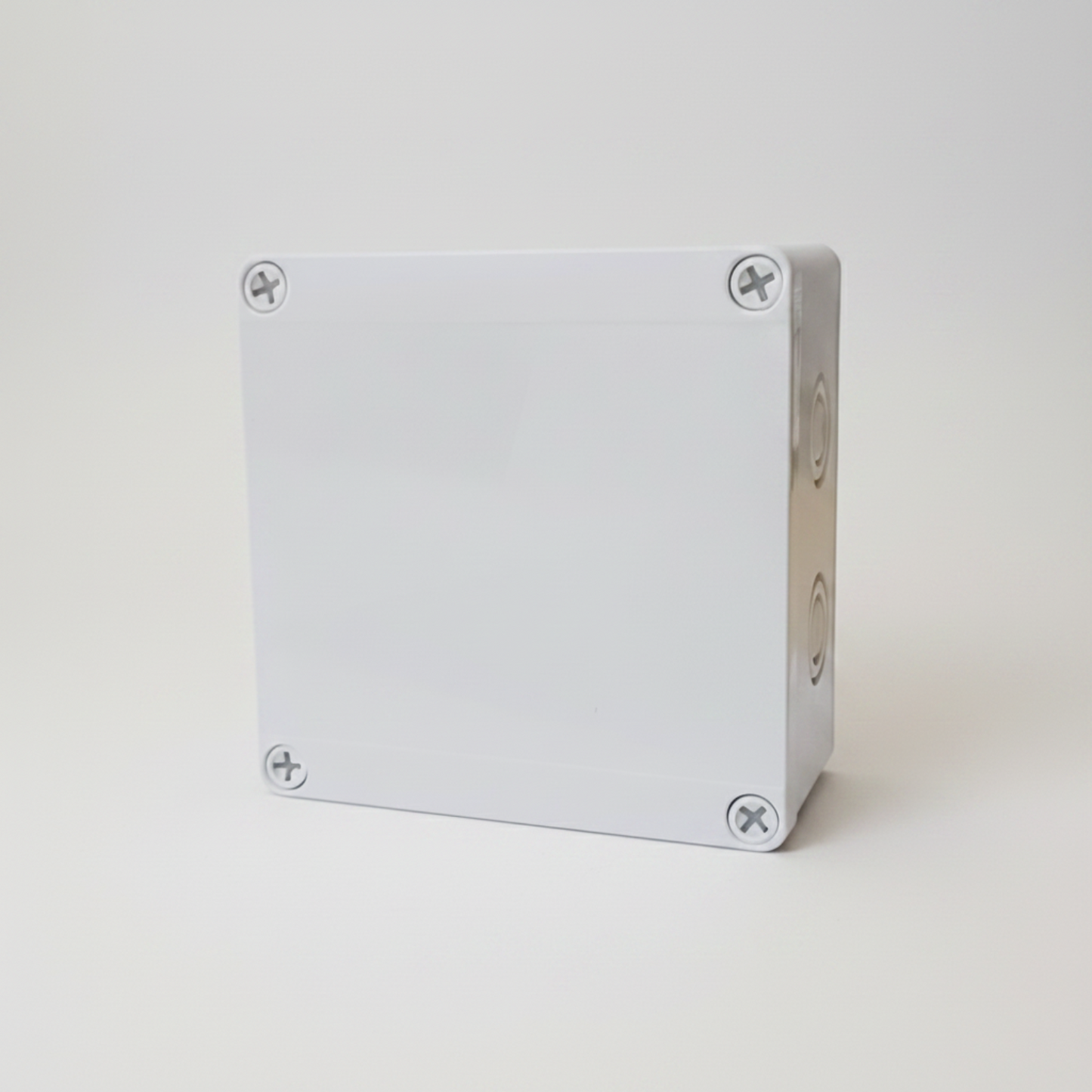 Kingspan STG Wind- und Regenmeldezentrale WRZ 10M/1G zur automatischen Steuerung und Überwachung von bis zu 10 Lüftungsantrieben mit 230 V AC bei Wind und Regen.