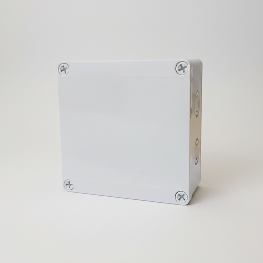 Kingspan STG Wind- und Regenmeldezentrale WRZ 10M/1G zur automatischen Steuerung und Überwachung von bis zu 10 Lüftungsantrieben mit 230 V AC bei Wind und Regen.
